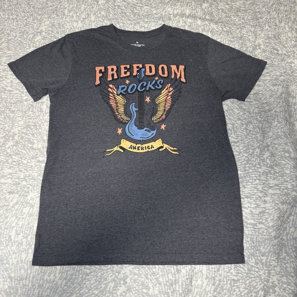 Men's Dark Gray T-Shirt Size M 38-40 Patriotic Freedom Rocks Design